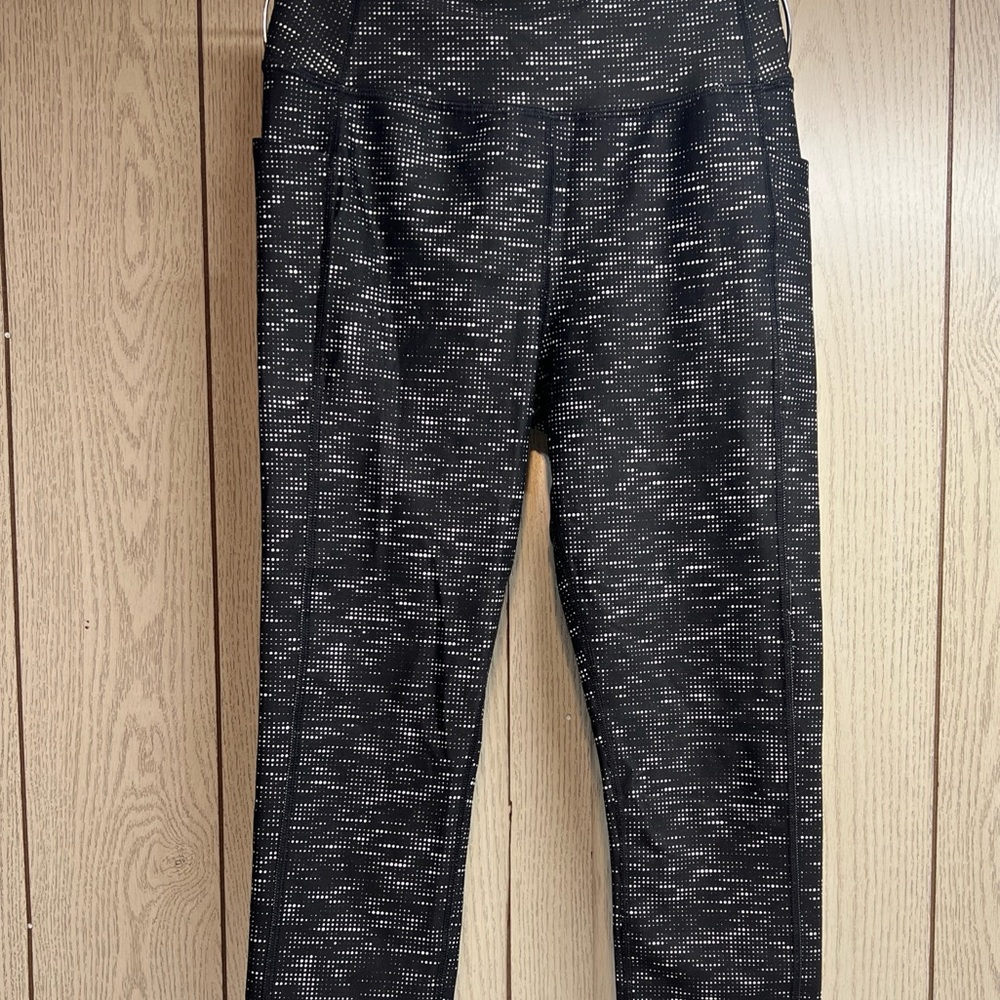 Athletic Works Active Leggings Polka For Wht Blk  DriWorks Breathable S 4-6